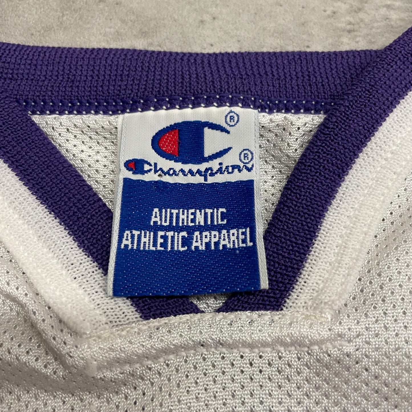 00s Vince Carter Raptors Jersey Size Youth XL (18-20)