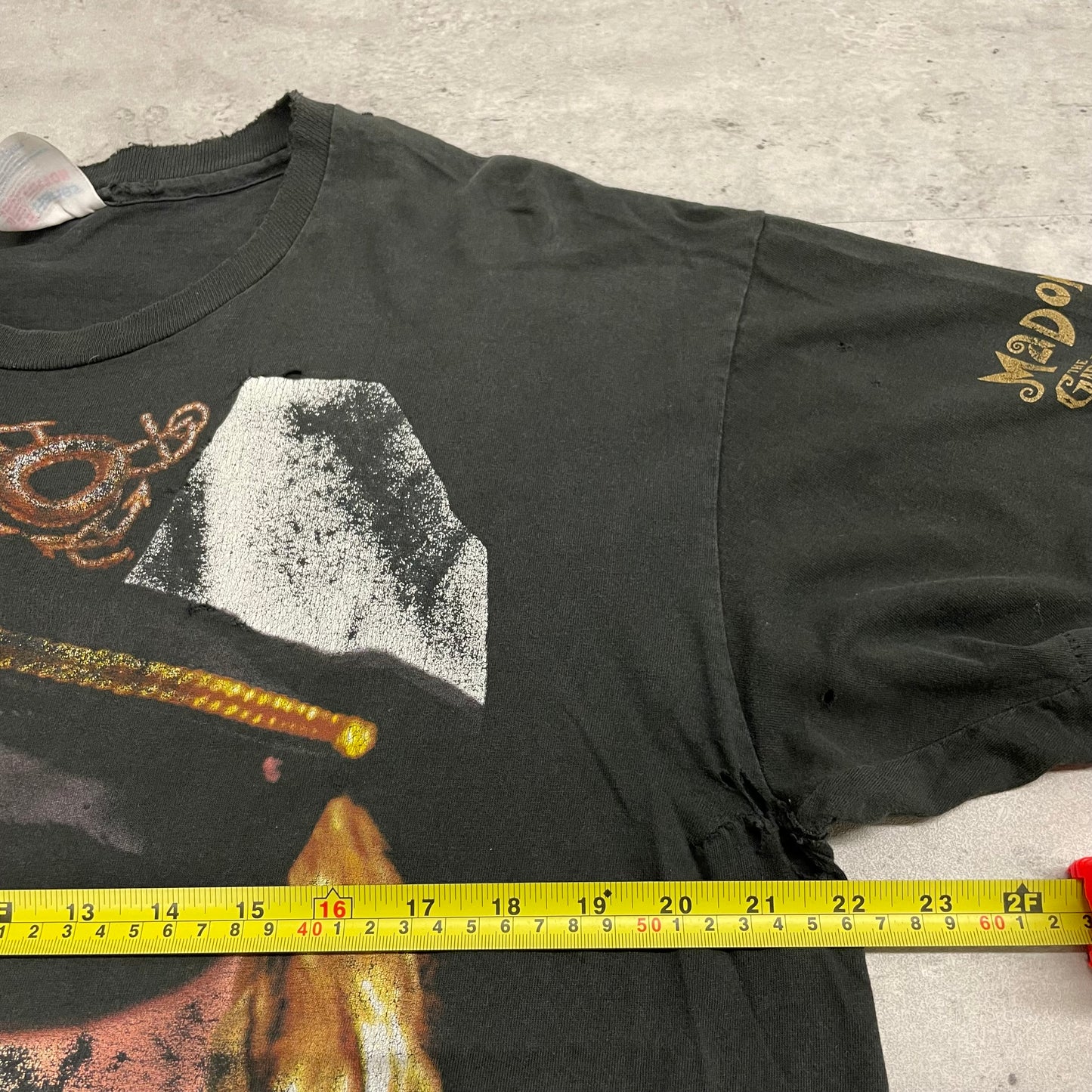 ‘93 Madonna Girlie Show T-Shirt Size XL