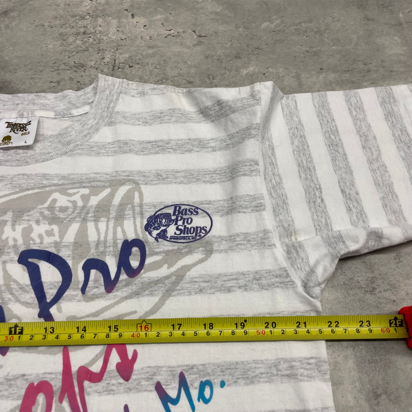 90s Bass Pro Shops T-Shirt Size L