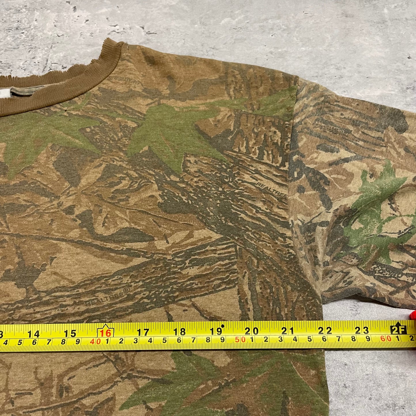 90s Realtree Long Sleeve Size M/L
