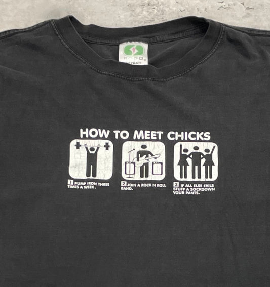 00s Meet Chicks T-Shirt Size Large
