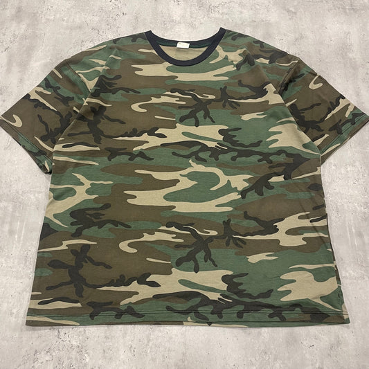 90s Made in Canada Camo T-Shirt Size XL